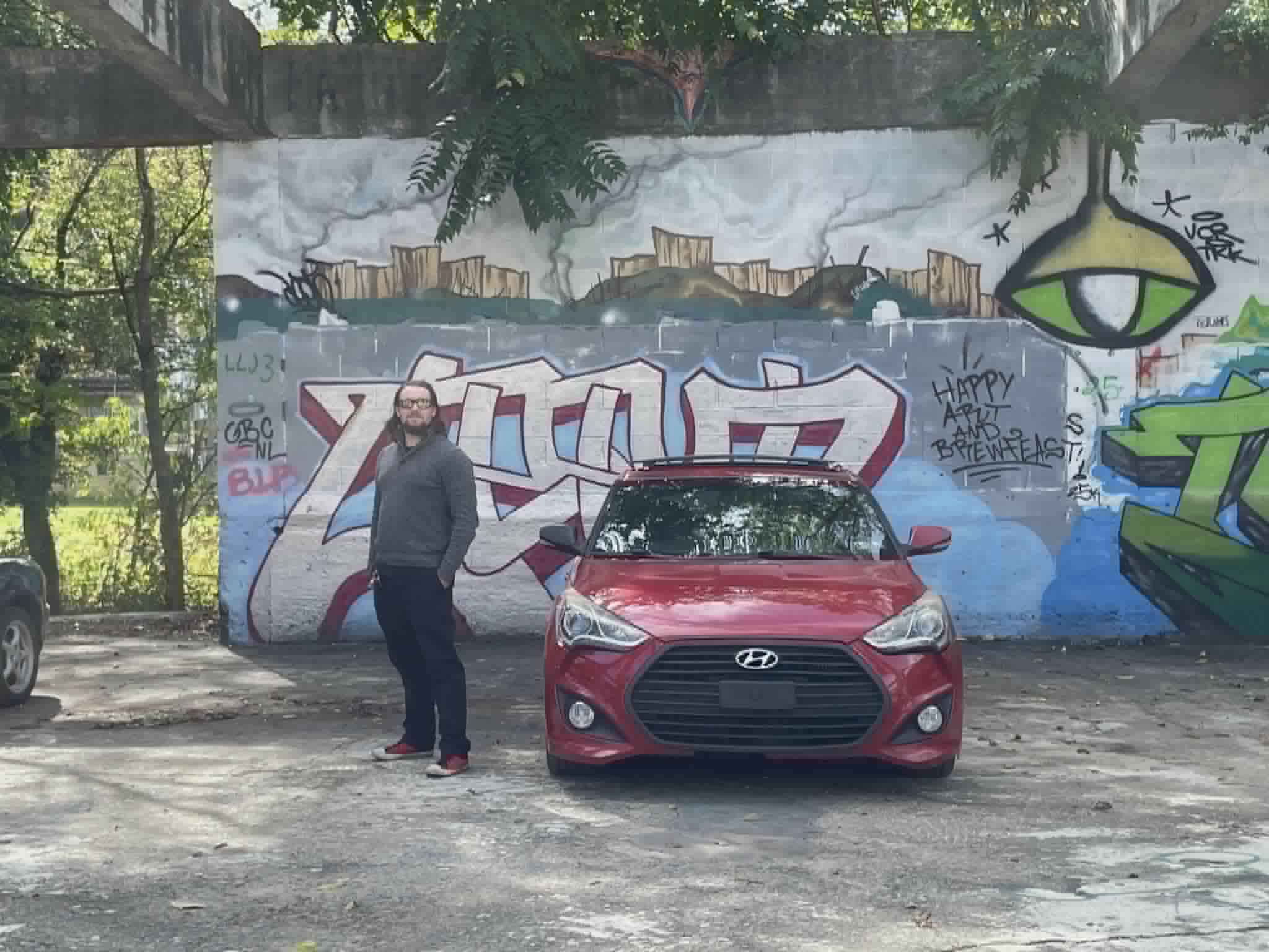 Cam with a red Hyundai, Cruis'n PA safety advisor